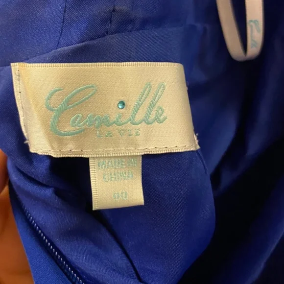 Blue dress. - Picture 4 of 4